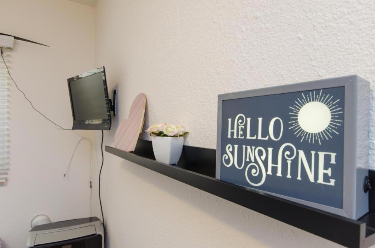 Snug Studio Apartment In The Heart Of Hollywood Los Angeles Exterior photo